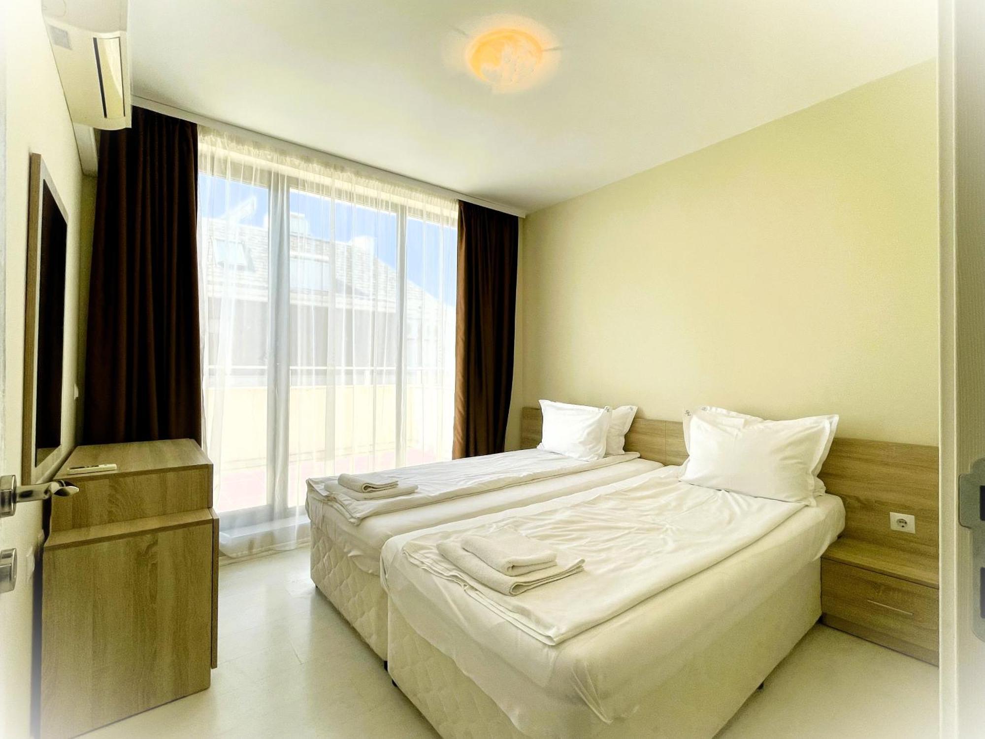 Apartments Stamopolu Lux With Pool View 프리모르스코 외부 사진