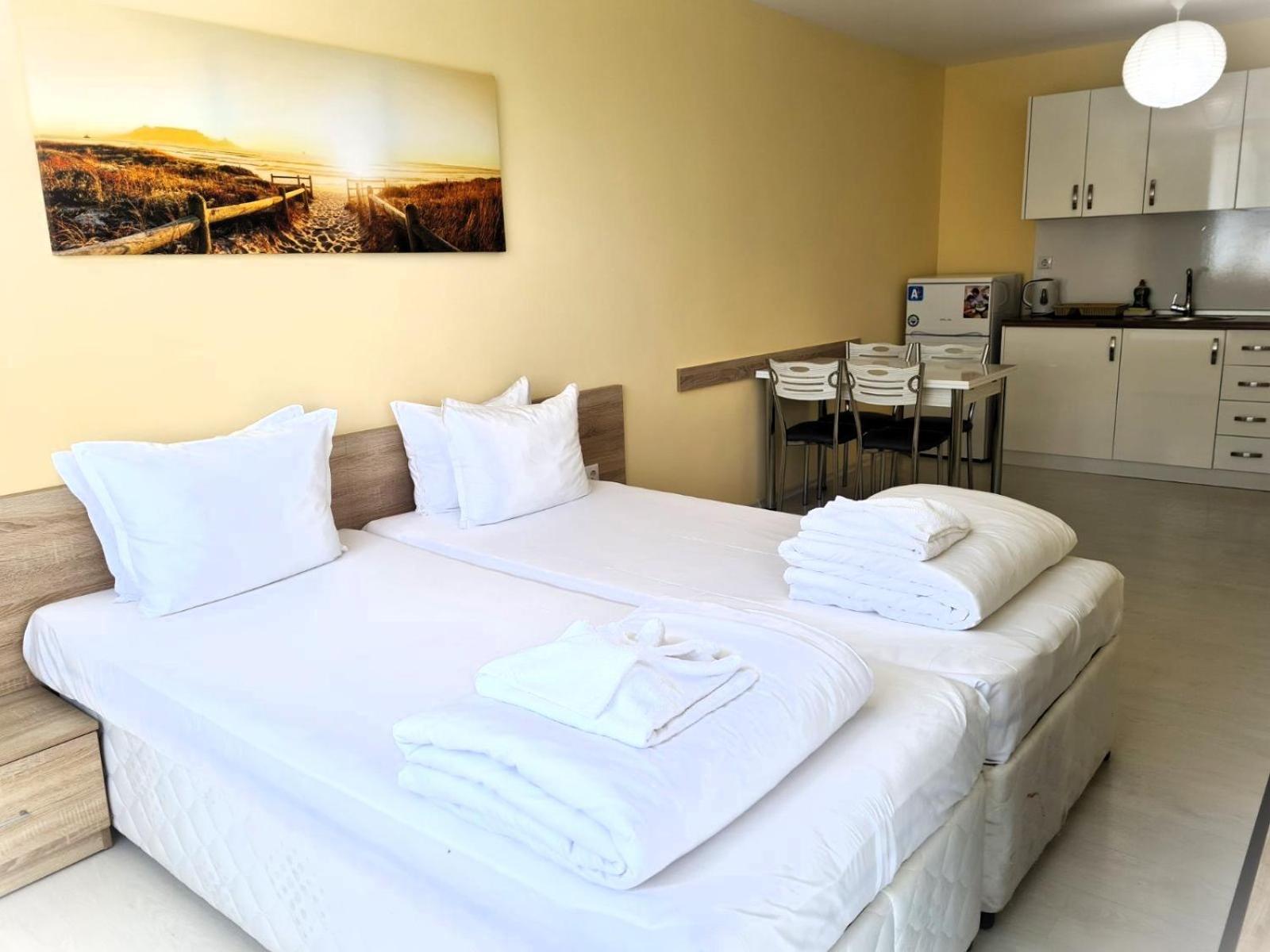 Apartments Stamopolu Lux With Pool View 프리모르스코 외부 사진